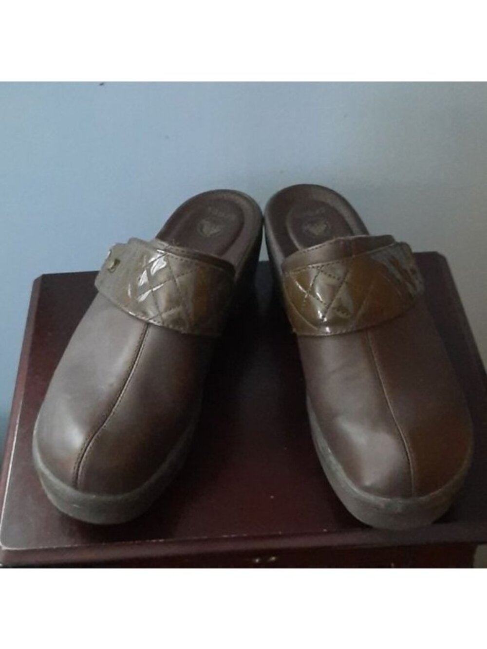 Crocs Cobbler Brown Leather Quilt Strap Platform Mules Slip On Clogs Size 10